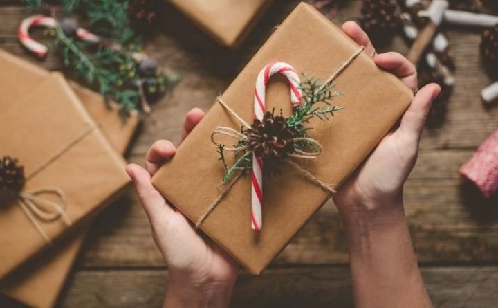 FREE Gift Wrapping by the Northern Arizona Celtic Heritage Society