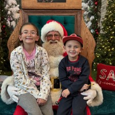 FREE Family Photos with SANTA!